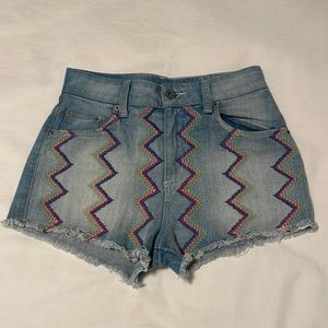 Carmar size 24 stitch front jean shorts